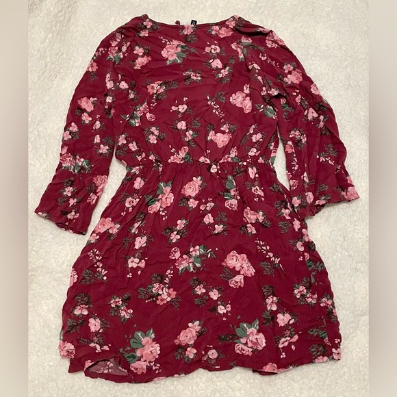 Burgundy Lace Up neck dress - Picture 7 of 7